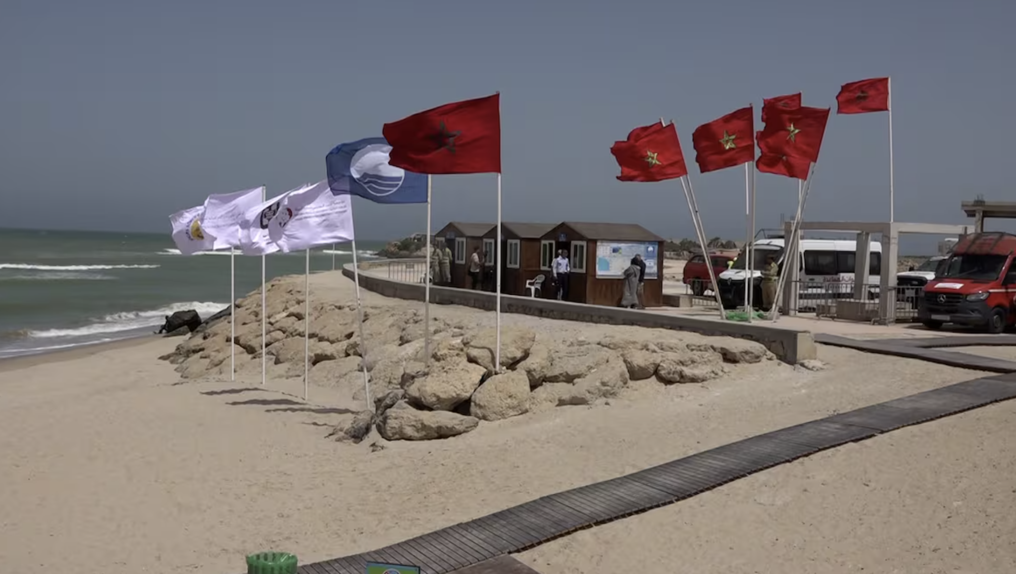 اللواء الأزرق يرفرف بشاطئ فم لبير في الداخلة للعام الثالث عشر على التوالي