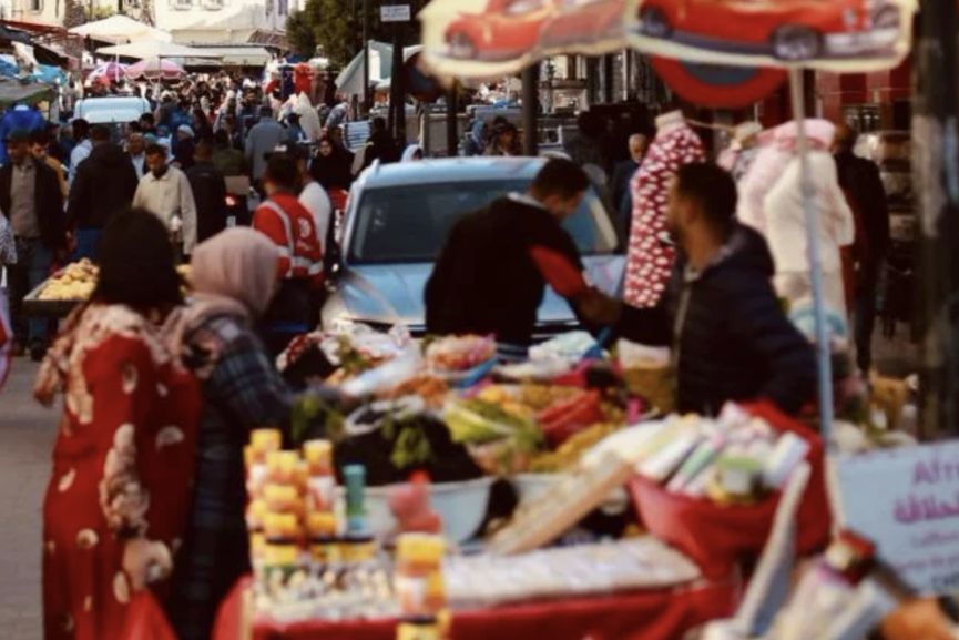 احتلال الملك العمومي يعود بقوة في أحياء الدار البيضاء خلال رمضان