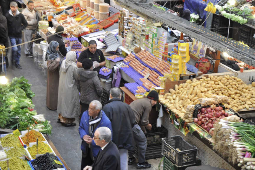 فجوة كبيرة بين الجملة والتقسيط تؤجج غلاء الخضر والفواكه في رمضان
