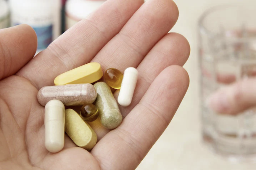 مقترح قانون لتنظيم بيع المكملات الغذائية ذات التأثير الدوائي