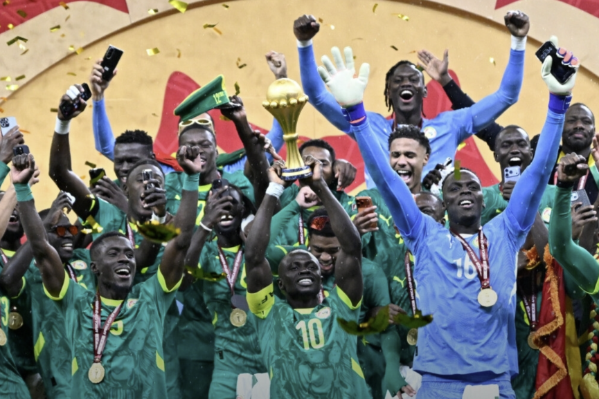 السنغال ترفض قرار “الكاف” وتفتح معركة قانونية بعد سحب لقب “كان 2025”