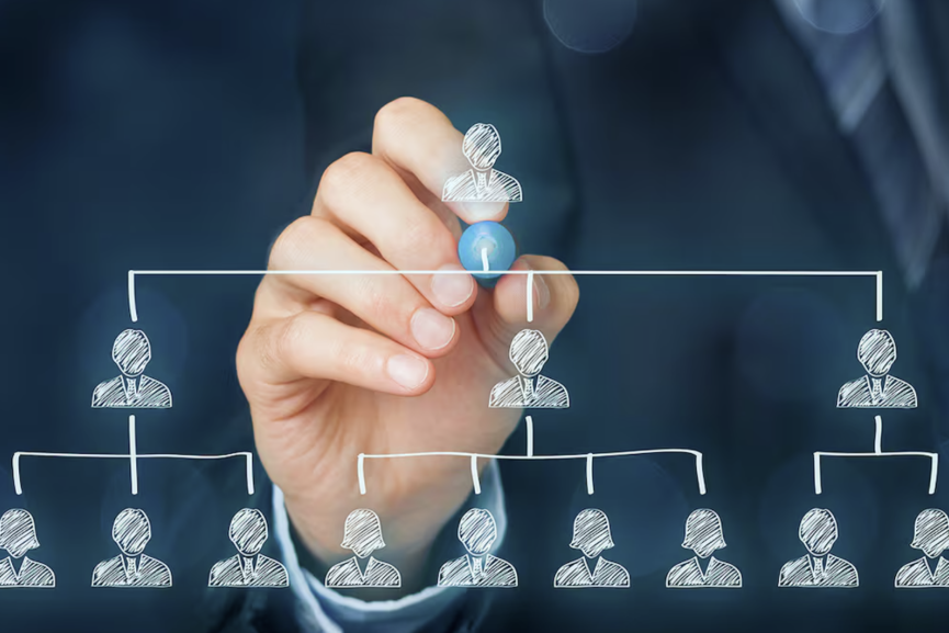 135 قضية و1887 ضحية… تفكيك شبكات التسويق الهرمي وحجز ممتلكات المتورطين