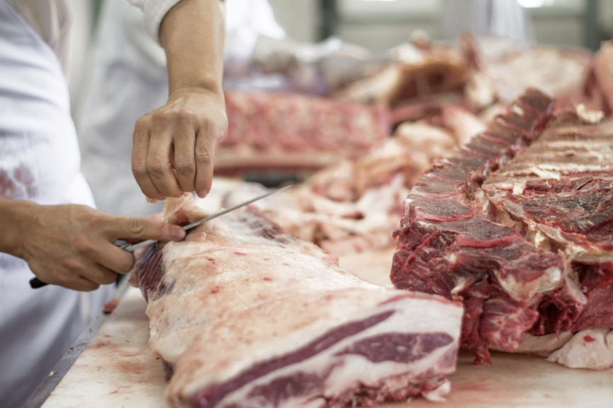 ارتفاع قياسي لأسعار اللحوم الحمراء في المغرب قبيل عيد الأضحى يثير الجدل حول فعالية التدخلات الحكومية