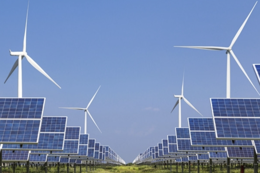 المغرب يسرّع الاستثمار في الطاقات المتجددة ويراهن على 52% من الكهرباء الخضراء بحلول 2030