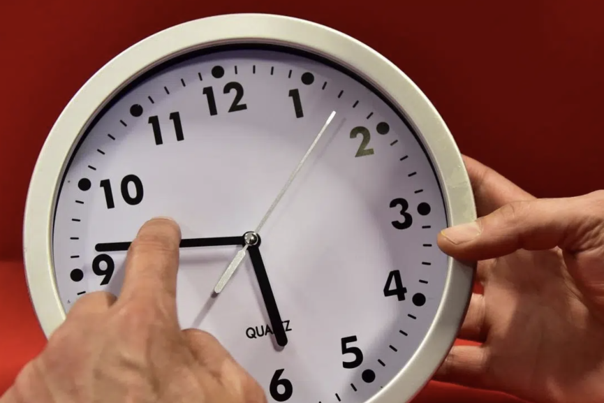 تحرك برلماني لإحالة ملف الساعة الإضافية على المجلس الاقتصادي والاجتماعي