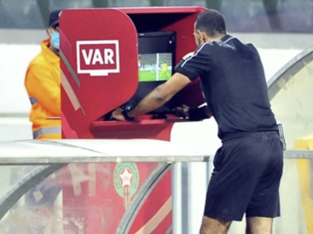 توتر ونقاشات حادة داخل اجتماع حكام البطولة الوطنية بسبب قرارات مثيرة للجدل