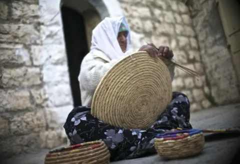 صادرات المنتجات المنسوجة المغربية تتجاوز 100 مليون درهم 