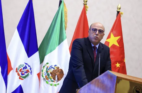 ولد الرشيد: "المملكة جعلت من الصحراء المغربية منصة اقتصادية تربط إفريقيا بأمريكا اللاتينية"