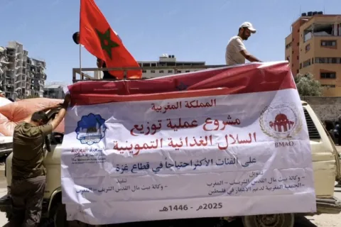 المغرب يكثّف جهود إغاثة النازحين من غزة ويقدم المساعدات لفائدة 1000 أسرة 