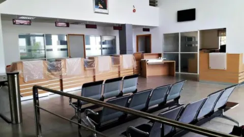 الحكومة ترصد مليار درهم وتُعيّن 2300 موظف لتعزيز الأمازيغية في الإدارات