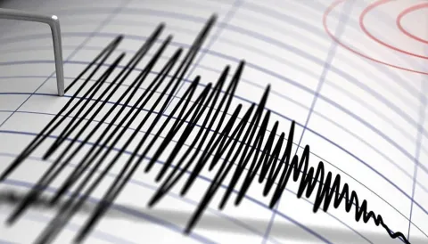 زلزال قوي يضرب قبالة سواحل ألاسكا الأمريكية وتحذيرات من تسونامي