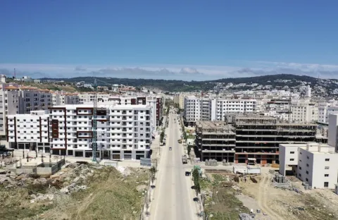 في ظل ارتفاع أسعار الشقق.. طنجة تعيش ركودًا عقاريًا رغم الكثافة السكانية