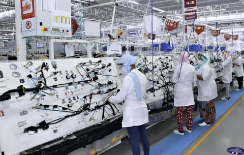 الحكومة تستهدف خلق 1.45 مليون منصب شغل وخفض البطالة إلى 9% بحلول 2030 