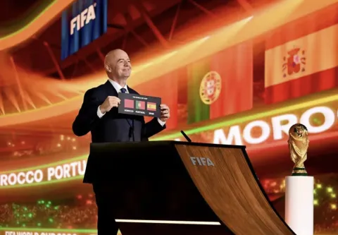 الفيفا يدرس رفع عدد المنتخبات في مونديال 2030 إلى 64 منتخبا