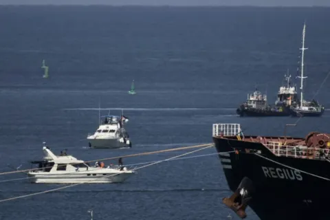 احتجاز 5 مغاربة ضمن أسطول الصمود بعد اعتراضه من قبل إسرائيل