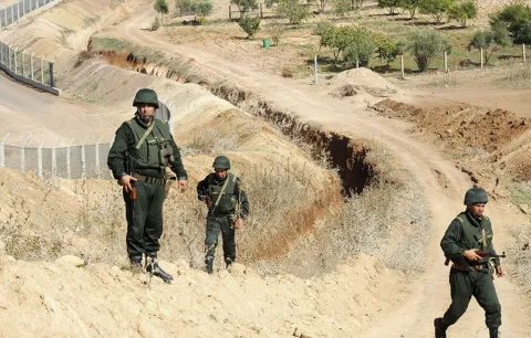 استنفار أمني بإقليم فجيج عقب تطورات على الشريط الحدودي الشرقي