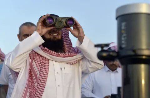 السعودية والإمارات وقطر تعلن الأربعاء أول أيام رمضان 1447هـ