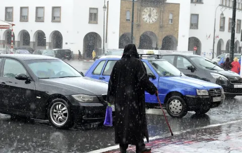 طقس متقلب وزخات رعدية مرتقبة بعدد من مناطق المملكة