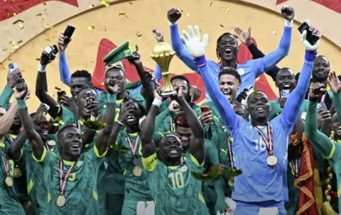 السنغال ترفض قرار “الكاف” وتفتح معركة قانونية بعد سحب لقب “كان 2025”