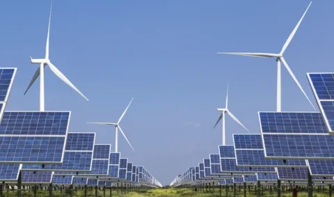 المغرب يسرّع الاستثمار في الطاقات المتجددة ويراهن على 52% من الكهرباء الخضراء بحلول 2030