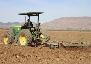 بفضل انتعاش قطاعي الفلاحة والبناء.. نمو الاقتصاد المغربي يرتفع إلى 4,8% 