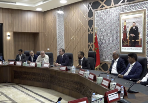 وفد فرنسي يطلع على مشاريع مهيكلة بجهة الداخلة-وادي الذهب