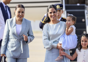 الأميرة للا أسماء تستقبل السيدة الأولى للسلفادور وتعرض النموذج المغربي في رعاية الأطفال الصم