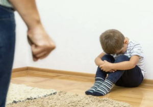 تقرير جديد لمنظمة الصحة العالمية يحذر من مخاطر العقاب البدني على الأطفال