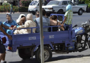 “التريبورتور”.. من وسيلة لنقل البضائع إلى "طاكسي" غير قانوني يثير الجدل في المغرب