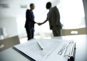 المقاولات الصغرى بالمغرب تخسر 68 مليار درهم سنويا بسبب تعطيل قانون الصفقات العمومية