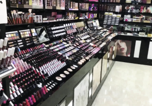 سوق مستحضرات التجميل في المغرب يسير نحو "نمو قياسي" بمعدل سنوي يقدر بحوالي 8%