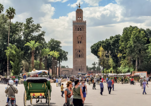 المغرب يعزز موقعه في السياحة المستدامة ويستهدف 26 مليون زائر في 2030