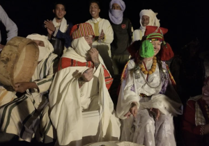 في مشهد استثنائي.. الاحتفال بزفاف ألماني بتقاليد أمازيغية في قلب صحراء مرزوكة