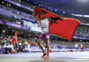 أيمن الحداوي يهدي المغرب ذهبية 400 متر في بطولة العالم لبارا ألعاب القوى