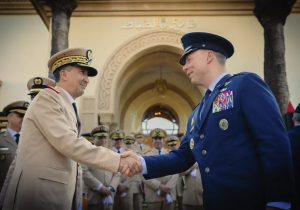 زيارة قائد “أفريكوم” إلى المغرب… تأكيد لشراكة دفاعية راسخة بين الرباط وواشنطن