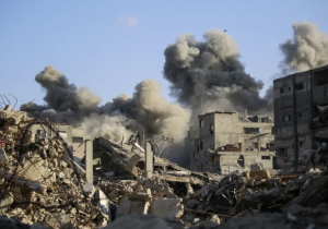 تصعيد دموي جديد في غزة رغم الهدنة: أكثر من 100 شهيد وجريح في غارات إسرائيلية