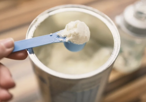 السلطات الصحية تطمئن بخصوص سلامة حليب الأطفال في السوق المغربية