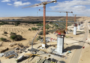 تقدم أشغال أكبر جسر طرقي بالمغرب على ضفاف وادي الساقية الحمراء