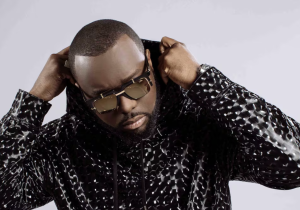 السلطات الفرنسية تقرر تمديد الحراسة النظرية للمغني غيمس في قضية تبييض أموال