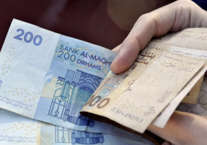 اتفاق على صرف زيادة 1000 درهم صافية لموظفي التعليم العالي ودمجها في الأجور