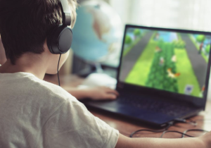 مقترح قانون يمنع حسابات الألعاب الإلكترونية للأطفال دون 13 سنة بالمغرب