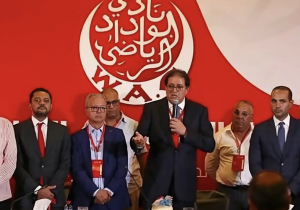 منخرطو الوداد يرفضون استقالة المكتب المديري ويصفونها بـ"المفخخة"