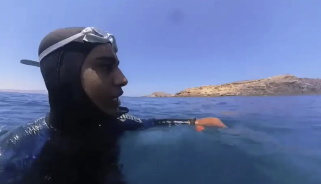 فتح تحقيق في إسبانيا بعد وصول يوتيوبر مغربي إلى إحدى الجزر الجعفرية المحتلة