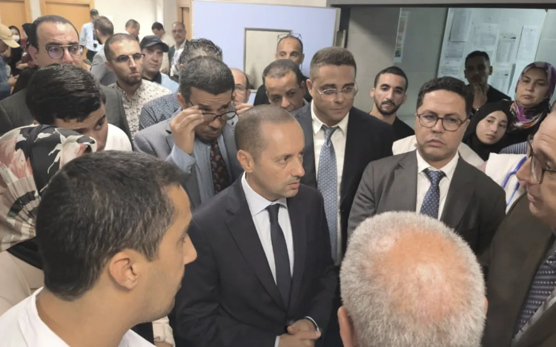 وزير الصحة يعفي مدير مستشفى الحسن الثاني بأكادير ومسؤولين جهويين بعد اختلالات خطيرة