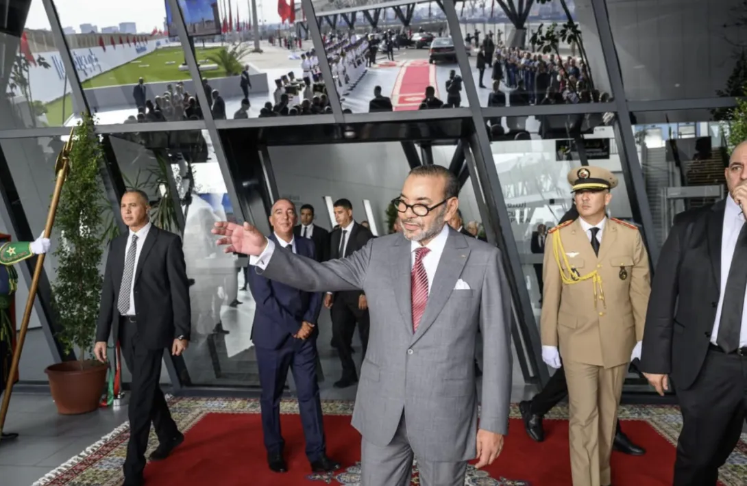 الملك محمد السادس يشرف على تدشين مشاريع كبرى لتعزيز مكانة ميناء الدار البيضاء