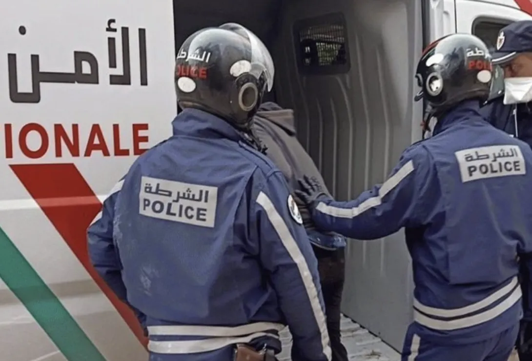 عناصر الشرطة بولاية أمن طنجة توقف متورطا في "سرقة مفضية للموت"