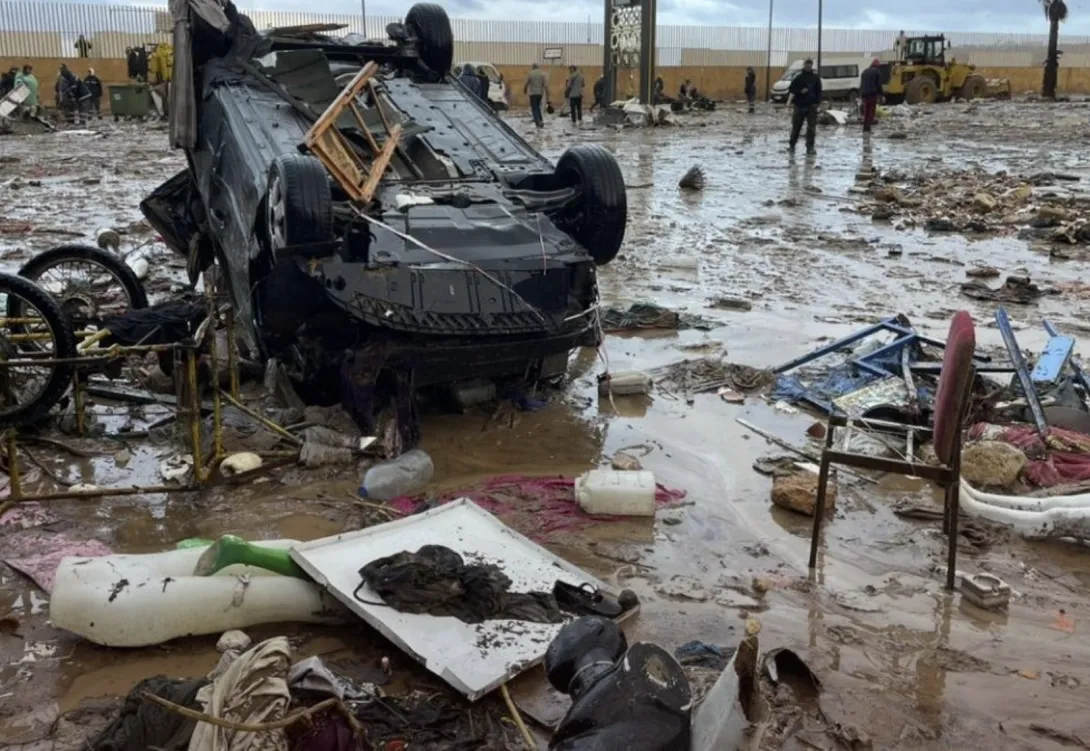 تعليق الدراسة بعدة أقاليم بسبب الاضطرابات الجوية القوية والفيضانات