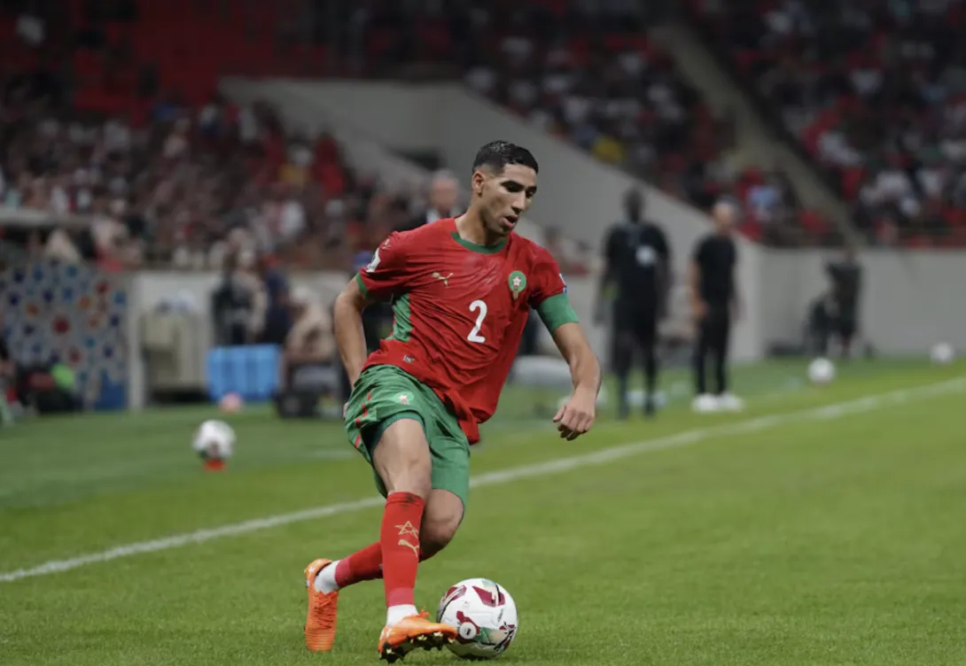 الأسد أشرف حكيمي.. ركيزة أساسية في المنتخب الوطني المغربي