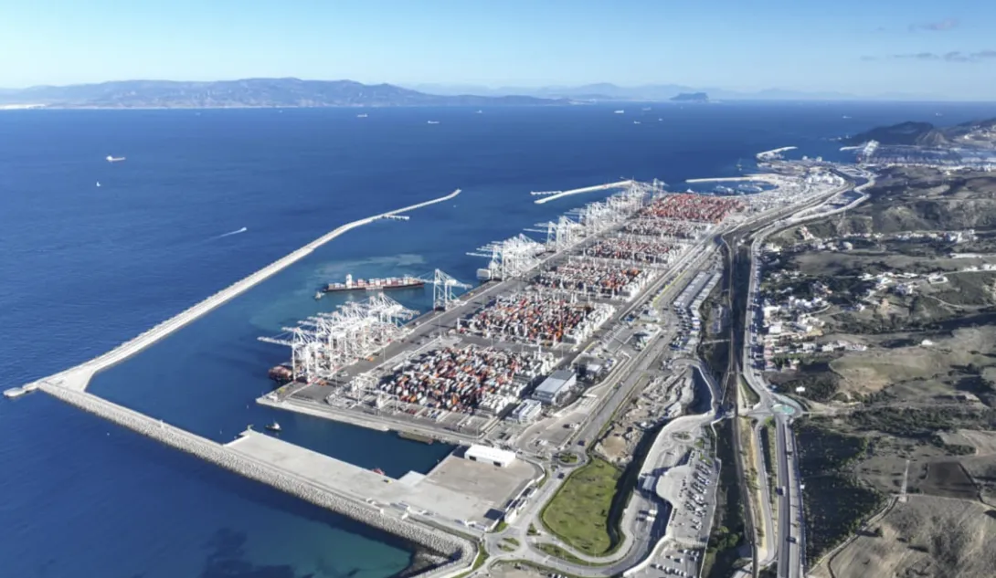 طنجة المتوسط والدار البيضاء ضمن أقوى الموانئ العربية في الربط الملاحي العالمي