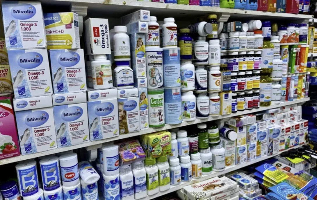 مكملات إنقاص الوزن تحت المجهر.. تحذيرات من مخاطر ترويجها عبر الإنترنت